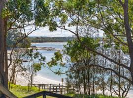 Bay Breeze - 3BR apt in the heart of Huskisson, hotel in Huskisson
