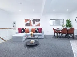 Cozy Riverside Apartment 5mins to train station