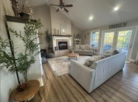 Big Mountain Retreat S Helena, villa en Clancy