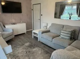 Modern & Cosy Bungalow in Chadderton