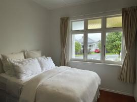 Urban Kingsland Bungalow, bungalow in Auckland