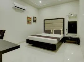 Collection O Ovel Hotel Grand