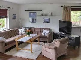 9 person holiday home in Lyngseidet