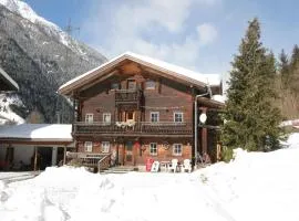 Chalet in Matrei near Ski Lift & Bus