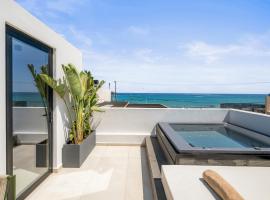 Hospi Living Stalida Beachfront Suites with Heated Jacuzzi, Hotel in Stalida