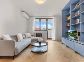 Elegant City Escape - Modern & Central