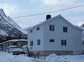 8 person holiday home in Senjahopen, hotel a Mefjordvær