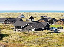 Luxury Pool Retreat by Sea - By Traum Ferienwohnungen, hotel de luxo em Harbo&oslash;r