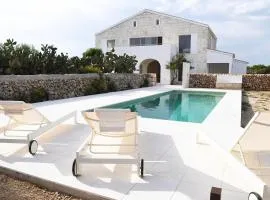 The essence of Menorca in a unique country house