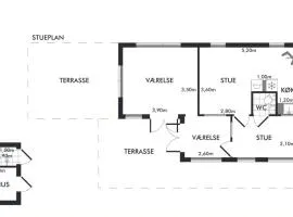 Træhus Med Vild Have Ved Sejerøbugten