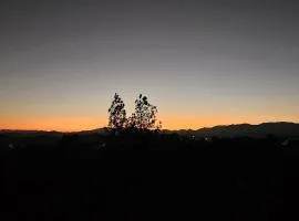 Refúgio Intenzo - acomodações na área urbana de Cunha com muita tranquilidade, natureza e estilo.