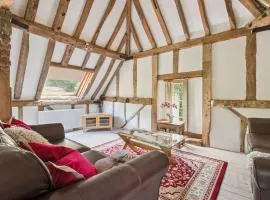 2-Bed Barn Escape, Private Drive and Gardens