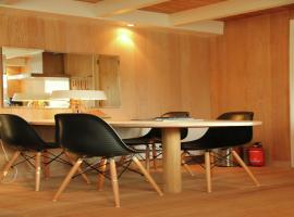 Apartment in Heiloo near North Sea Beach, hotel a Heiloo