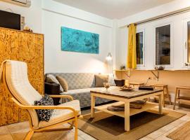 Downtown Central Suite with Private Parking, hotel a Kalamata