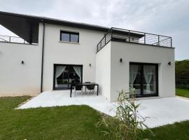 Villa LOM, 800 m de la plage, hôtel à Asnelles