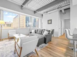 Spacious 2 BD Apt l Downtown Cleveland l Free Parking