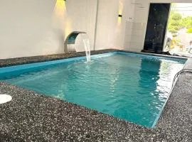SwimmingPool-Villa-Seremban-Spacious-up to 22paxs 舒适宽敞泳池别墅