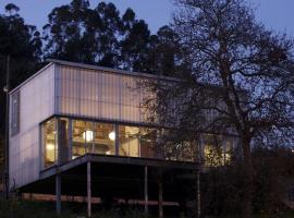 Treehouse in Galicia near Silgar Beach, Hotel in Sanxenxo