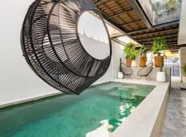 Rooftop & Private Pool Property Family