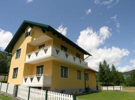 Wohnung in Katschberg nahe Skipisten, hotelli kohteessa Rennweg