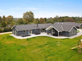 Luxury Retreat with Pool - By Traum Ferienwohnungen, luxury hotel in Tisvildeleje
