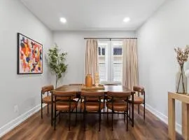 NYC Edge Triplex Full House | Parking & Near Shops