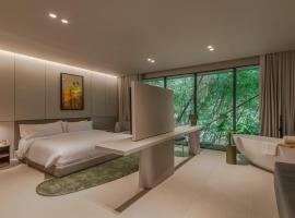 Wake BioHotel, hotel in Medellín