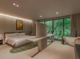 Wake BioHotel