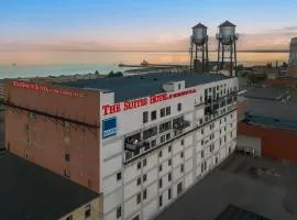 The Suites Hotel at Waterfront Plaza