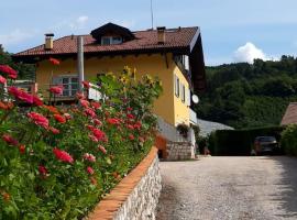 Agritur Casa al Mulino Appartamenti – hotel w mieście Sanzeno