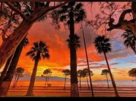 Sunset Boulevard Rooms