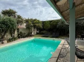 Maison avec piscine près de Bordeaux