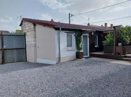 Agréable chambre pour 2 avec salle de bain et terrasse privées