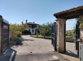 Attico in Villa Dona, hotel in Sacrofano