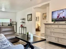Budget Studio Paseo & Uptown Full Kitchen #19b