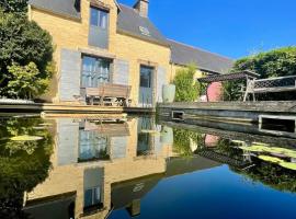 Gites La Rifflais - Nénuphar - avec étang privé, villa en Langrolay