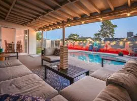 Phoenix Getaway, Poolside Oasis, & Tesla Charger