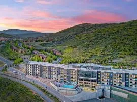Luxury Joining Rooms Heber City Fitness Center