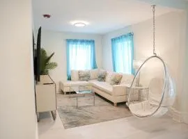 Luxury Penthouse -3 Blocks to Boardwalk, Outlets, & Casinos - Near AtlantiCare