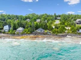 Seafari Stone Cottage - Georgian Bay
