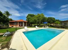 Dulce Vida - Casa con piscina a 200 mts de la Playa Punta Chame