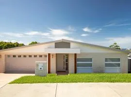 76 Red Head Road