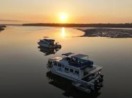 Tin Can Bay Houseboats