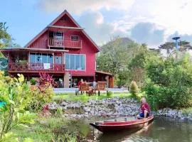 ในสวนรัตนมณีรีสอร์ท