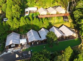 山上種樹牛樟森林休閒農場，大湖鄉的豪華露營地點