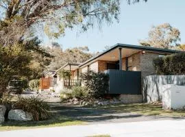 Kooringal - Your Home by the Ocean in Bicheno