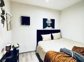 Elegant 5-BR shared Home , Ideal for Groups & Families