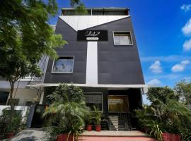 Super Collection O ISKCON Radha Govind Formerly Hotel Shivom, hôtel à Indore