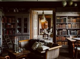 Charming Apartment With A Library โรงแรมในPrebberede