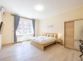 Central 4BEDROOM Madách Square Apartment